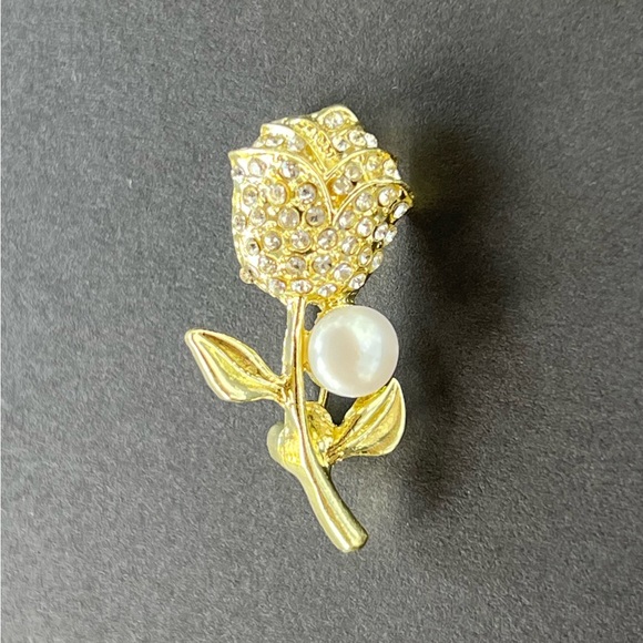 Handmade | Genuine Freshwater Pearl Pin Brooch - Picture 1 of 3